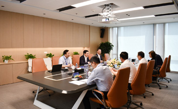 Vice Secretary of Xiamen Municipal Party Committee and Mayor Wu Bin and his delegation visited NEWWAY Optoelectronics for research and discussion
